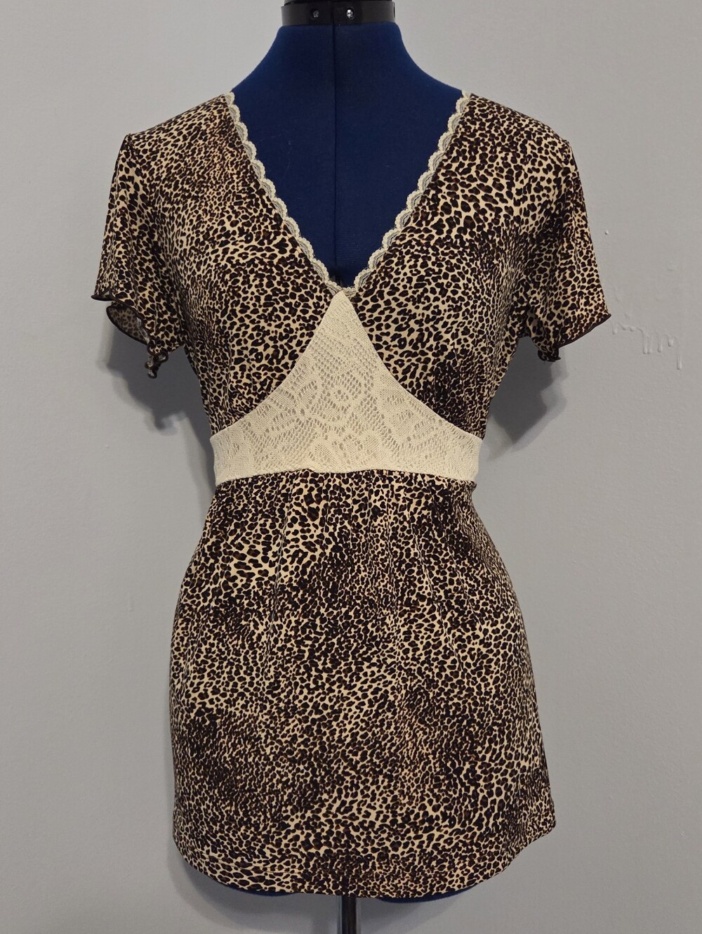 Y2K Cheetah Print Babydoll Shirt Size M